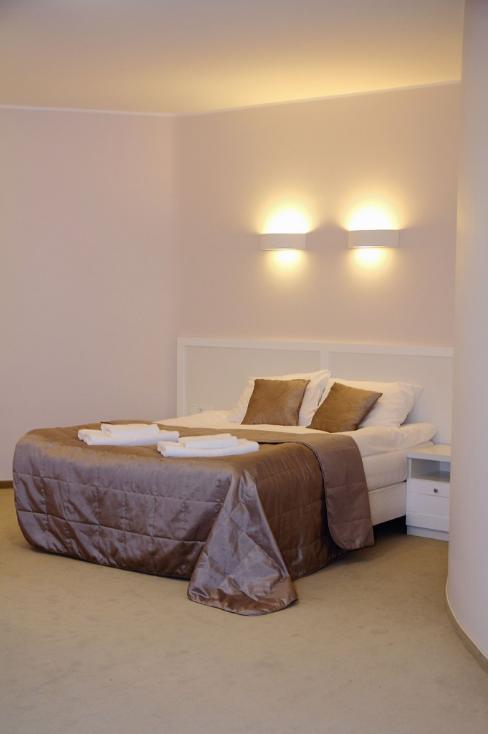 Hotel Ambasada Krobia Habitación foto