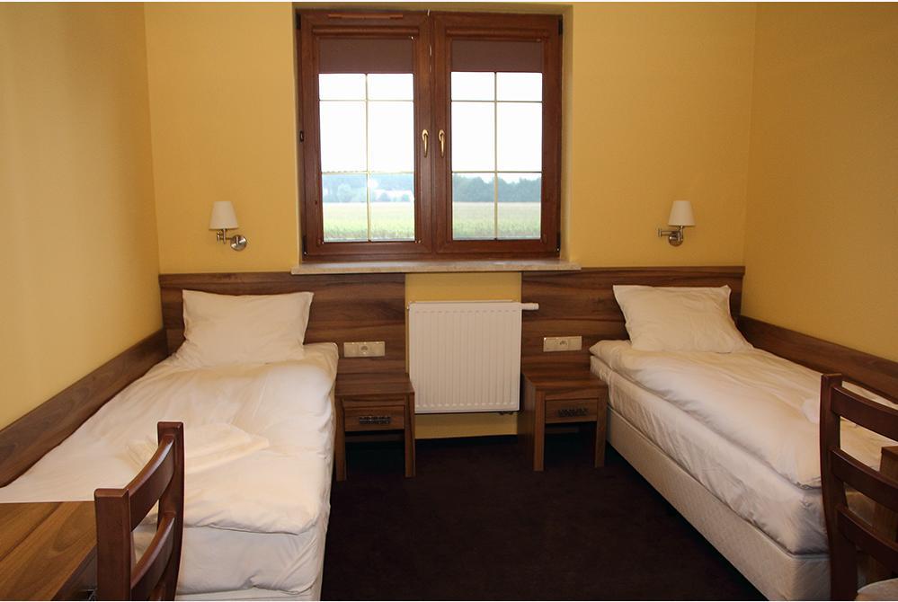 Hotel Ambasada Krobia Habitación foto